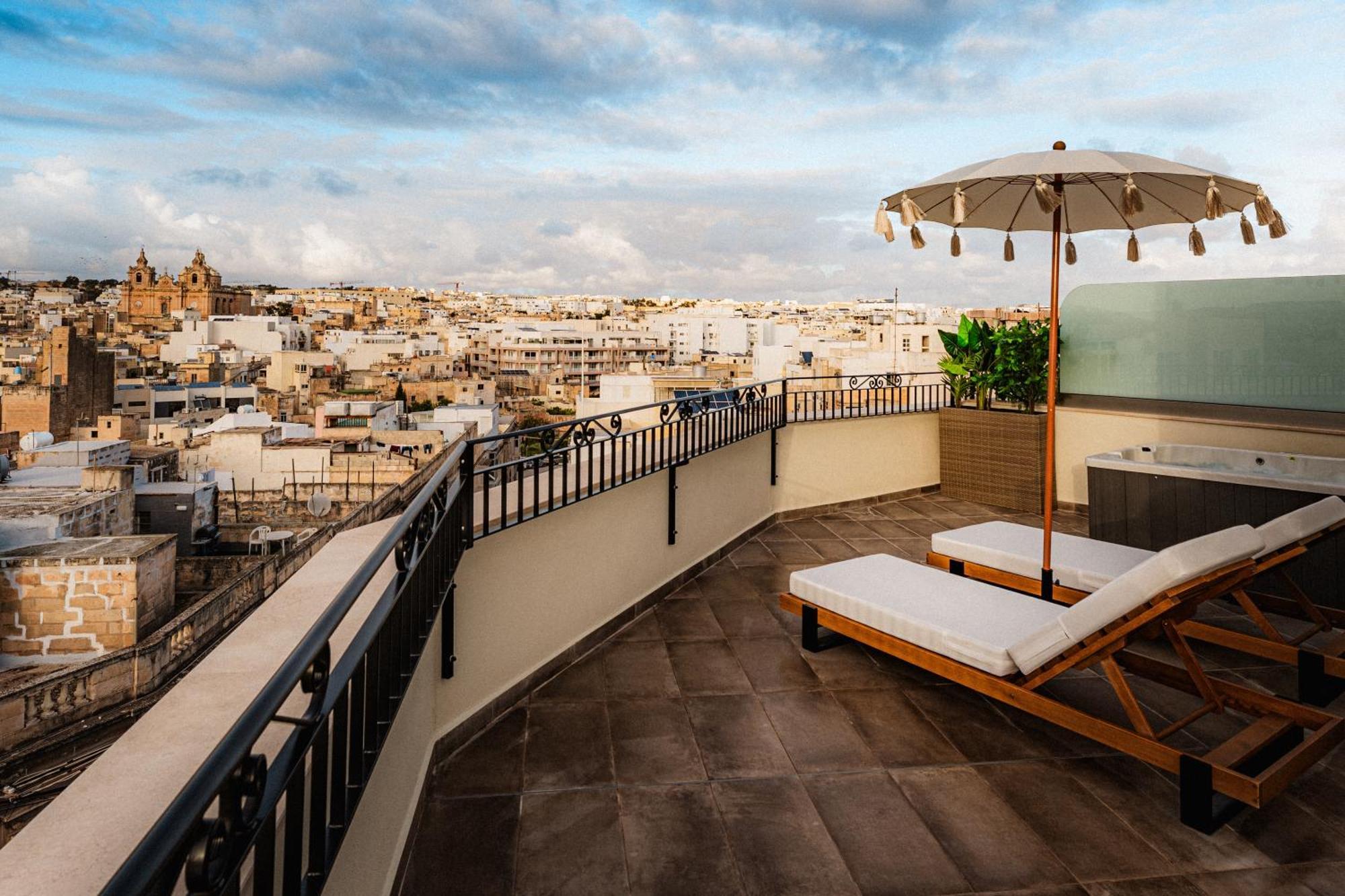 Royale Sainte Helene Boutique Hotel Birkirkara Bagian luar foto
