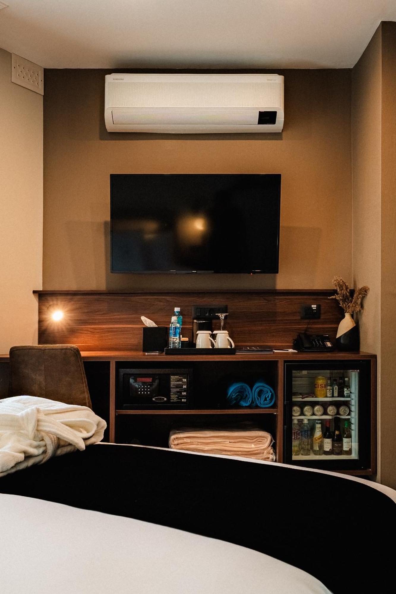 Royale Sainte Helene Boutique Hotel Birkirkara Bagian luar foto